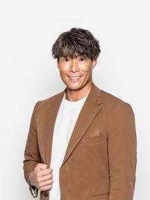 近畿大学水産研究所　大阪・関西万博　ウォータープラザ店　来店者10万人達成記念！卒業生の糸井嘉男氏が一日店長に就任