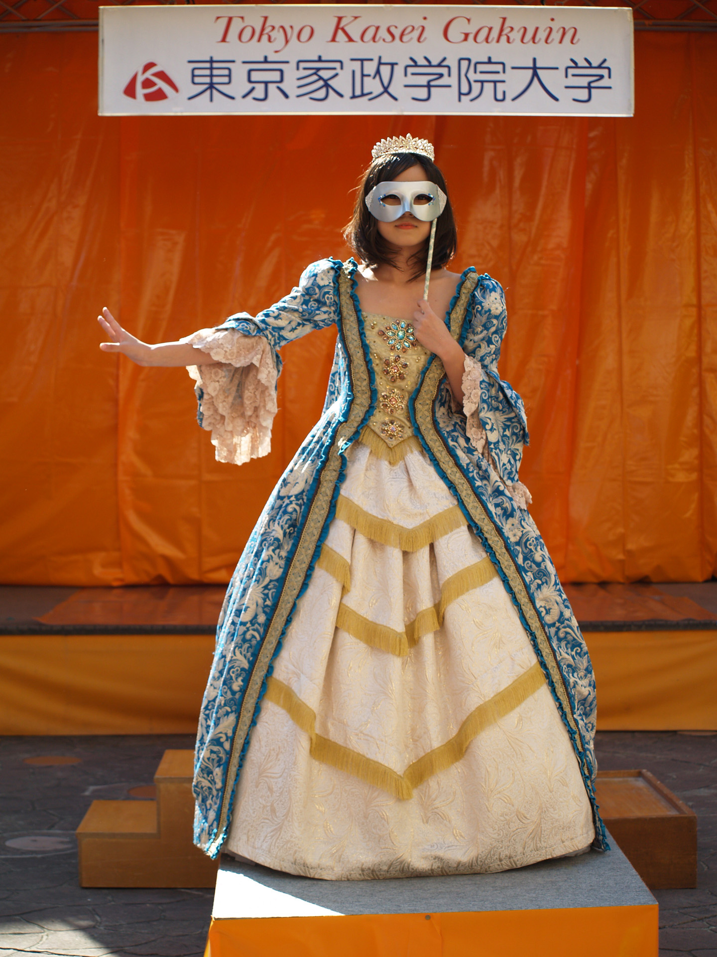 東京家政学院大学が10月18日にグランベリーモールでファッションショーを開催 — 今年のテーマは『お伽の国のハロウィンパーティー』