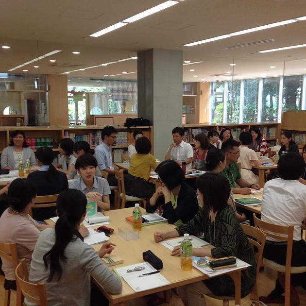 本を通じた総合力強化プログラム研修『ビブリオバトル入門&体験講座』 — 読書の楽しさから、「話す」「聞く」 コミュニケーション技術を学ぼう — 明治大学