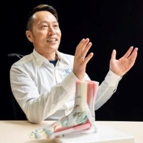 神奈川大学発ベンチャーのマッスルブループリンツ株式会社による、神奈川大学初のライセンス契約商品「筋肉Phone」の販売がスタート　～低価格・完全ワイヤレス・スマホ制御を実現し、データに基づく行動変容で、健康寿命の延伸に挑戦～