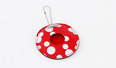 芝浦工業大学の学生が発案　革のコードホルダーがクラウドファンディングを開始 — 創業100年超の革小物制作の老舗とコラボレーション —