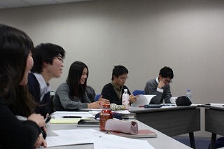 「誰もが学びやすい授業を！」障害学生らが、教職員向け啓発冊子を制作 — 立命館大学