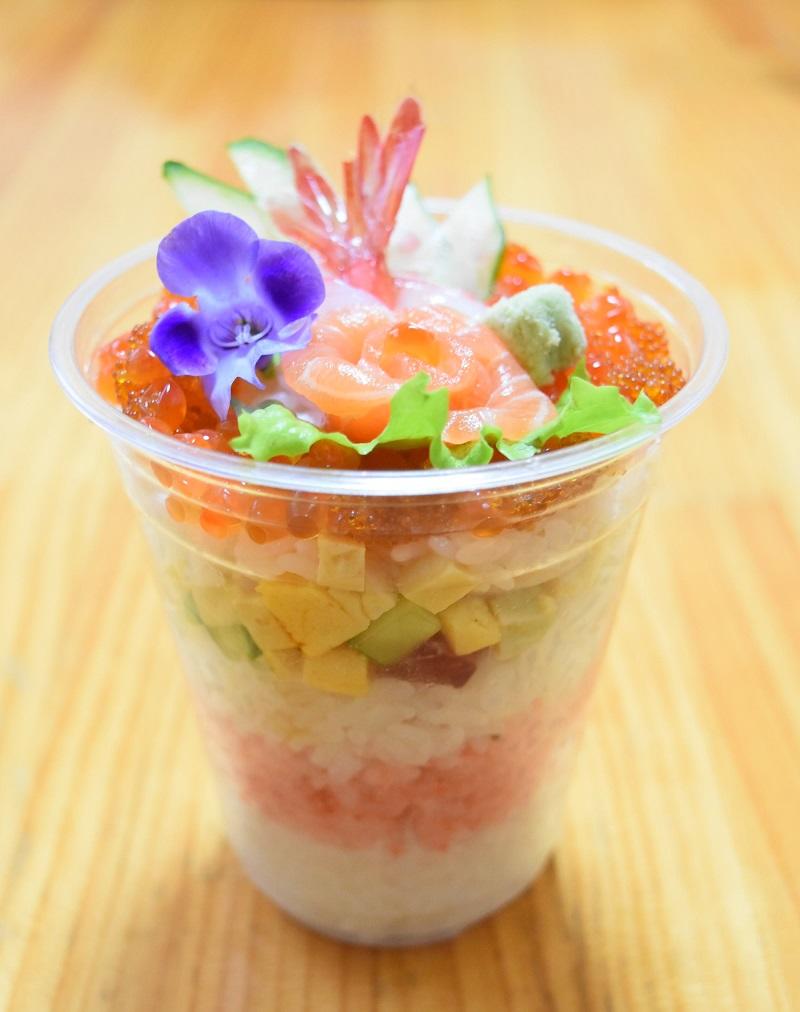 北星学園大学経済学部の学生らが地元・札幌の誠寿司とコラボメニューを開発 — 老舗寿司店のリブランディングに挑む