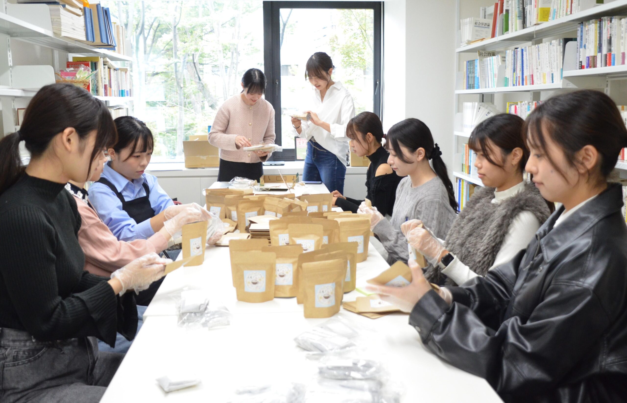 【聖心女子大学現代教養学部・大槻ゼミ×HauS Bake&Cafe 広尾／自家焙煎珈琲 カフェ・グリュック】コラボ商品を発売 ― 19・20日の「聖心祭」でも販売