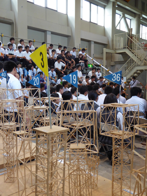 崇城大学が9月24日に第6回「つまようじタワー耐震コンテスト 高校生大会」を開催 — 講演会「熊本地震と耐震建築」も同時開催