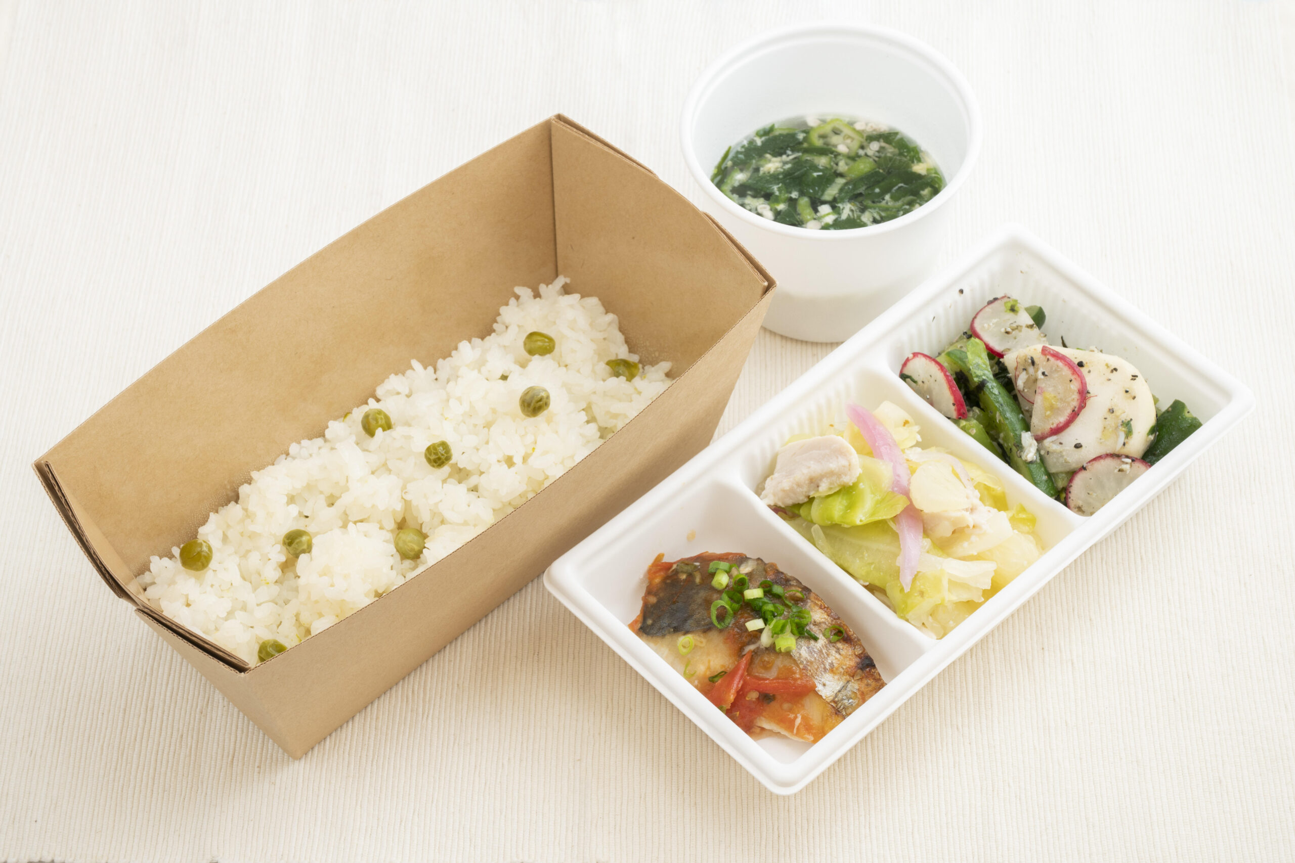 京都橘大学 食でつなぐ学ぶ力「たちサポ飯」により一人暮らしの本学学生の食生活を支援 — 無印良品・大学生協と連携し、栄養バランスに配慮したお弁当を特別価格で提供