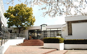 聖心女子大学が図書館資料の無料郵送サービスを開始 — 臨時閉館中、オンラインで受付