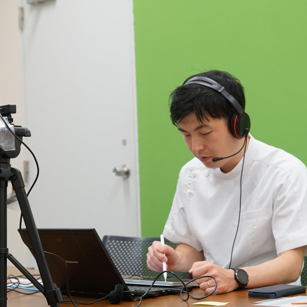 医療従事者の生涯学習を支援 — 「認知機能は歩行に関連するのか？ — 認知機能研究の最前線から –」理学療法士向け講演会をLIVE配信で夜間開催