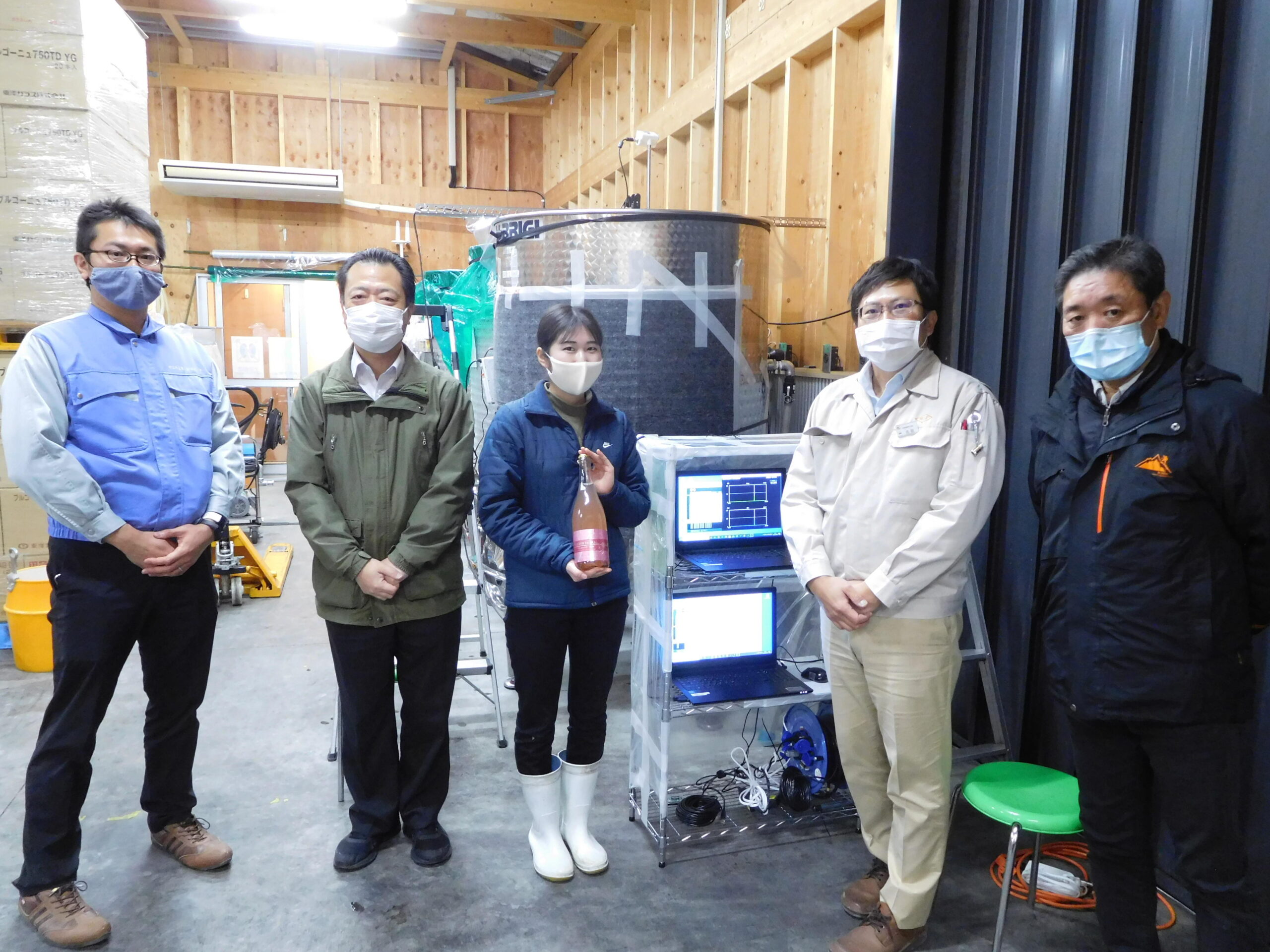 湘南工科大学の加藤和弥教授が「秩父農業女子ワイン」の新製品開発に技術協力 — IoTで醸造技術を継承、作業の効率化を図る