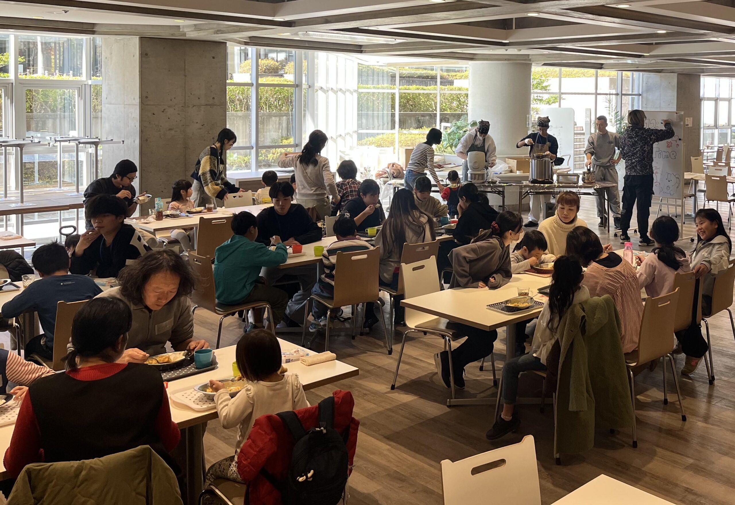 【大谷大学】学生が運営するコミュニティ食堂にて北山杉の魅力を発信するワークショップを開催–大谷大学生チャレンジ企画「地域に寄りそうプロジェクト」