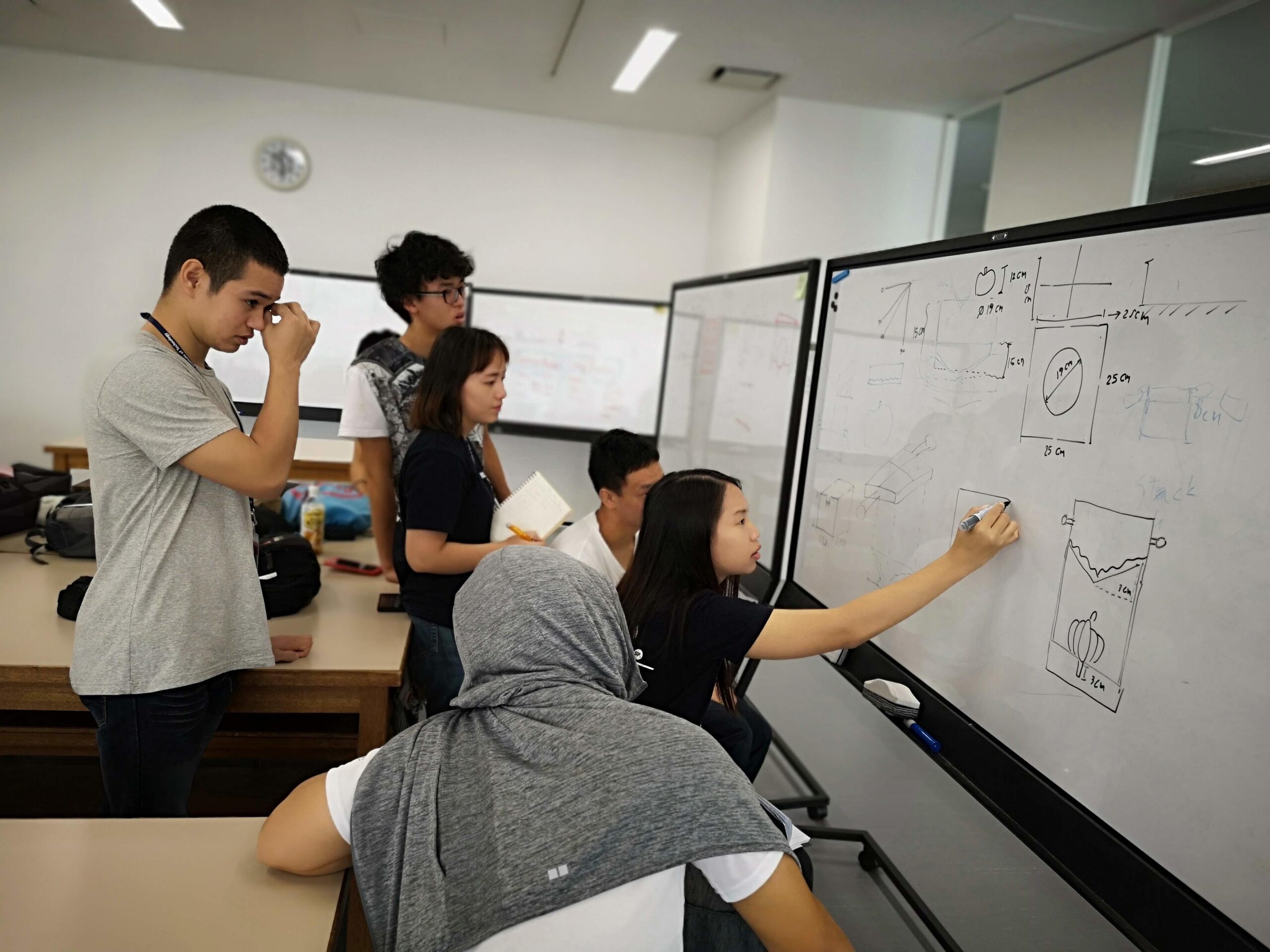 【学生が企画・実施】金沢工業大学の学生がアジアの学生とオンラインで多国籍チームを組み、社会に実在する問題に当事者の立場になって解決に取り組む”KIT Online Social Innovation Program”を開催します。