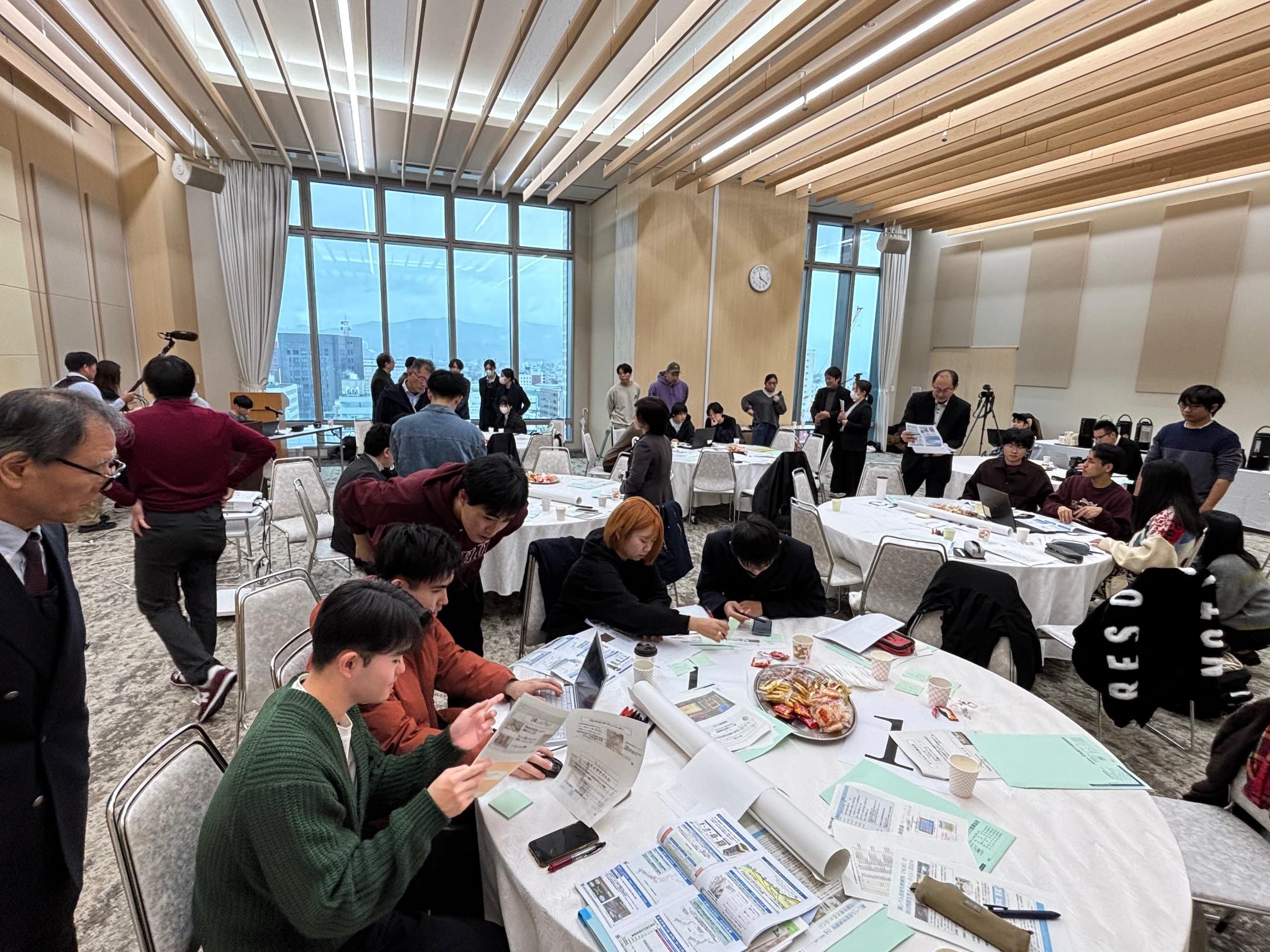 ◆福井工業大学◆高レベル放射性廃棄物(HLW)処分問題を考える in ふくい を開催し、若者たちがゲームを通じてエネルギー問題を考えました