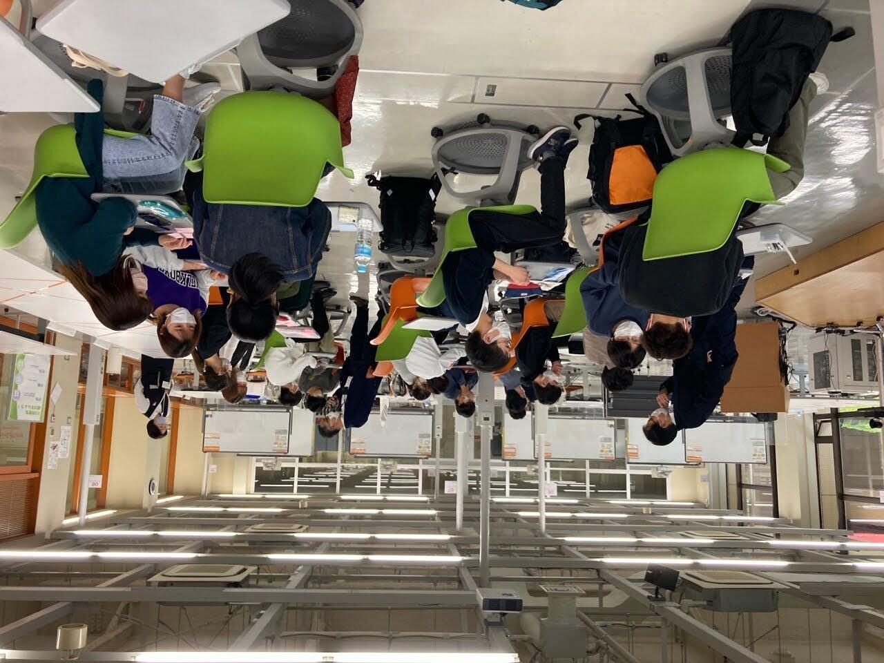 金沢工業大学の学生が、ハチバンの社員とチームを組み「食」をテーマに新しい価値の創造目指す