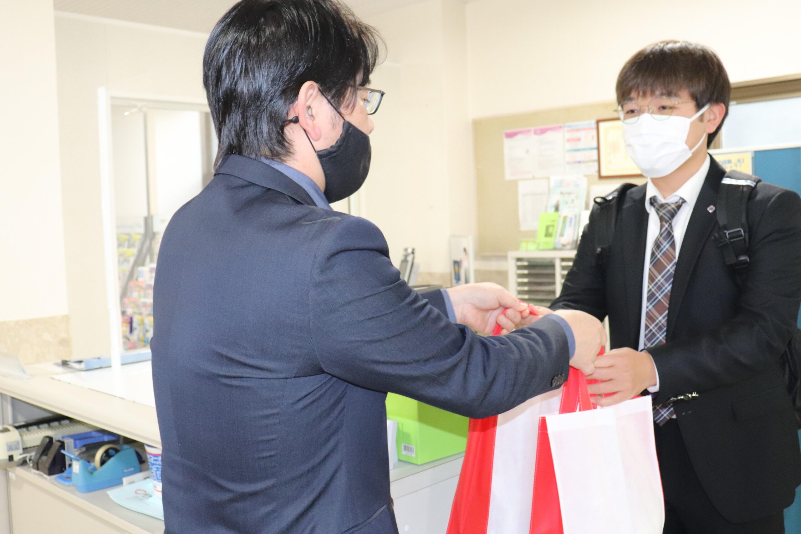 敬愛大学など「ちば産学官連携プラットフォーム」の参加大学がコロナ禍で生活困窮状況にある学生への食糧支援活動を実施 — 千葉市、フードバンクちば等との連携