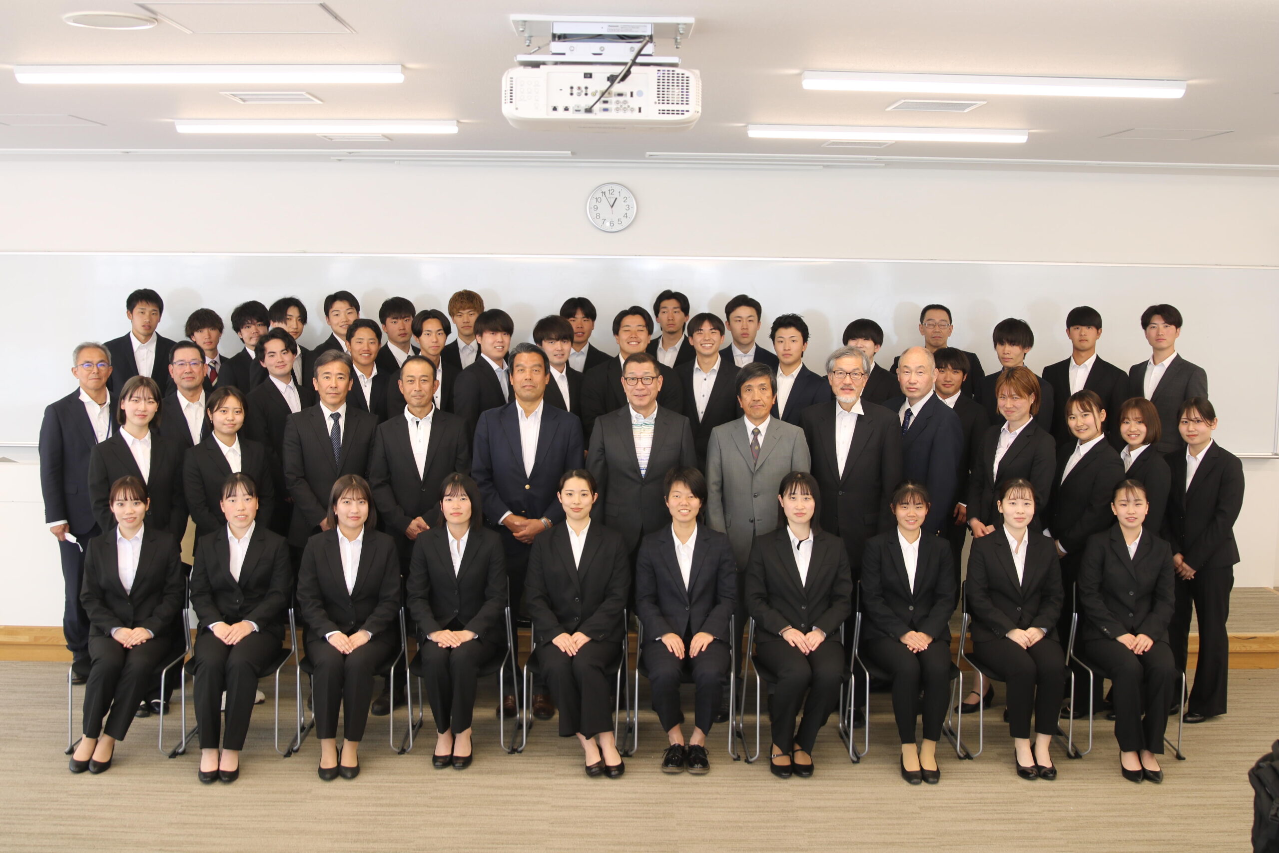 びわこ成蹊スポーツ大学で今年度の「教職コアチーム」「公務員コアチーム」が発足 — 「プロスポーツコアチーム」1期生らとともにそれぞれの目標に挑む