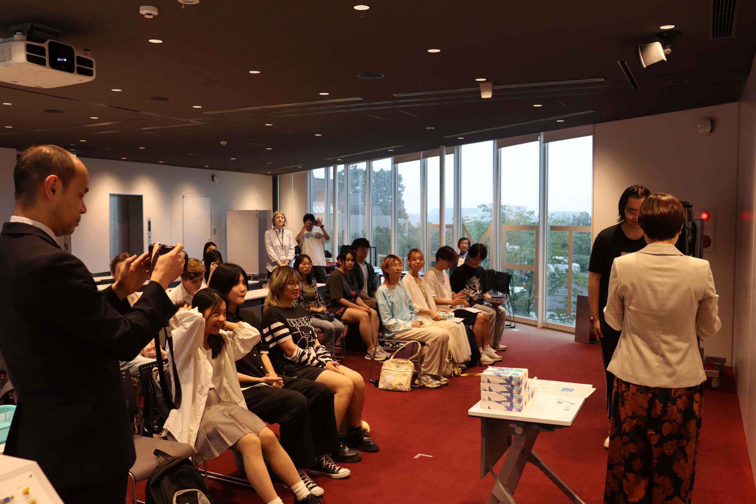 多摩大学多摩キャンパスにて2024年度春学期交換留学・研修生プログラム修了式を挙行