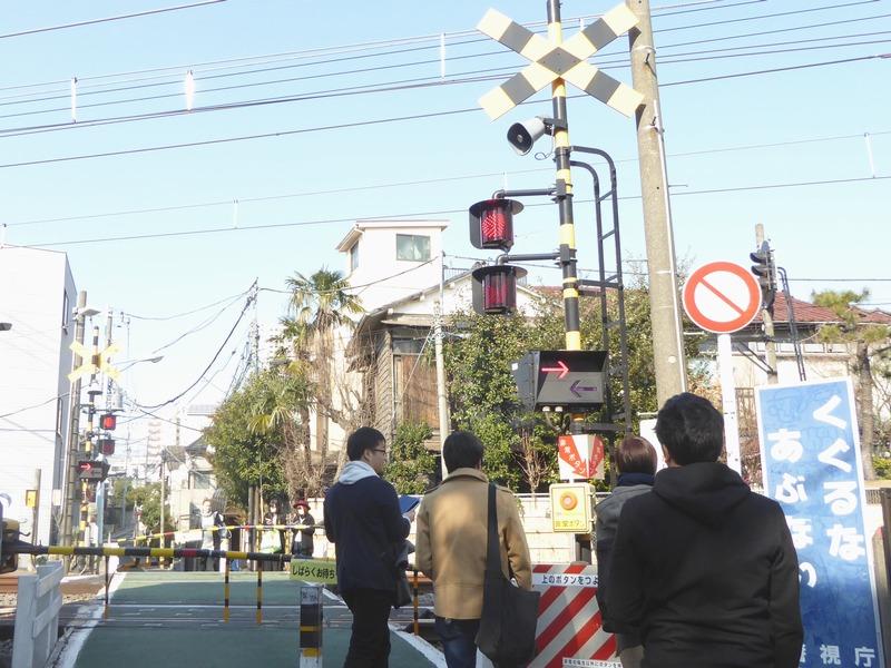 共栄大学国際経営学部の伊藤ゼミがTVアニメ「踏切時間」の制作に協力 — 現地取材の様子を報告