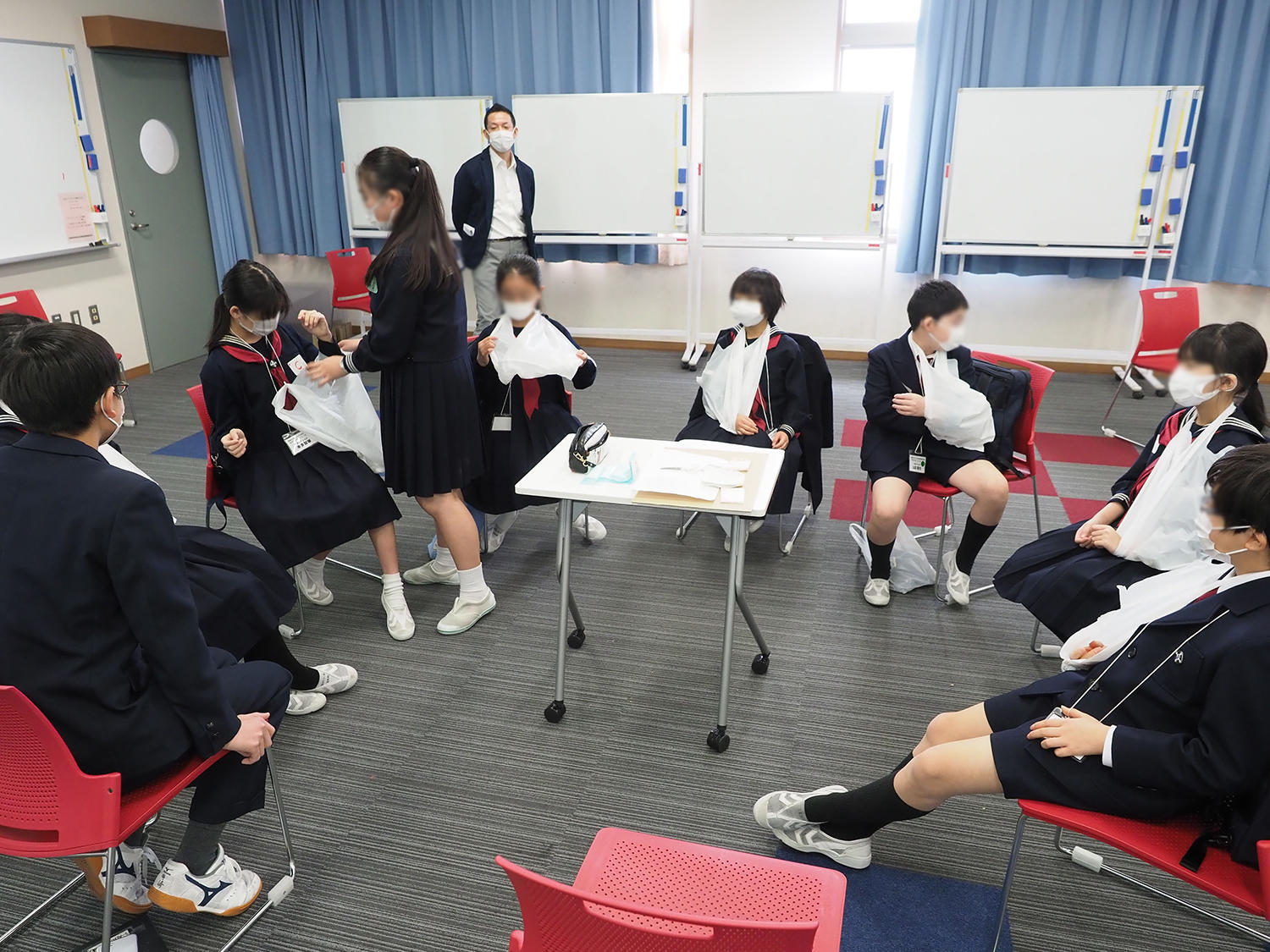 聖学院中高・女子聖学院中高合同のSDGsプロジェクト — 聖学院小学校児童を対象に「防災エコキャンプ」を実施