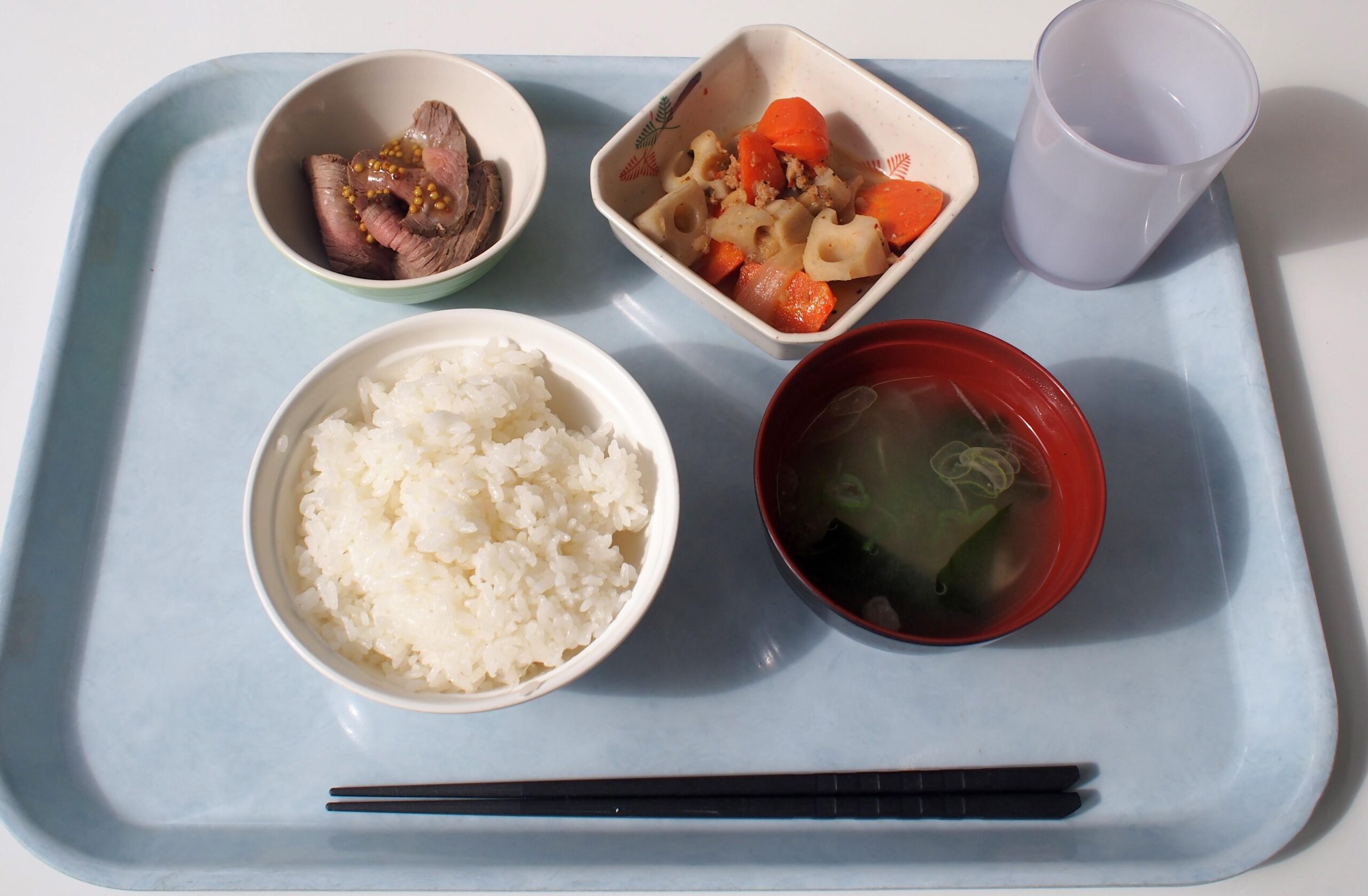 健康第一！昭和定食 学生食堂「ソフィア」で朝ごはんの提供を始めました — 昭和女子大学