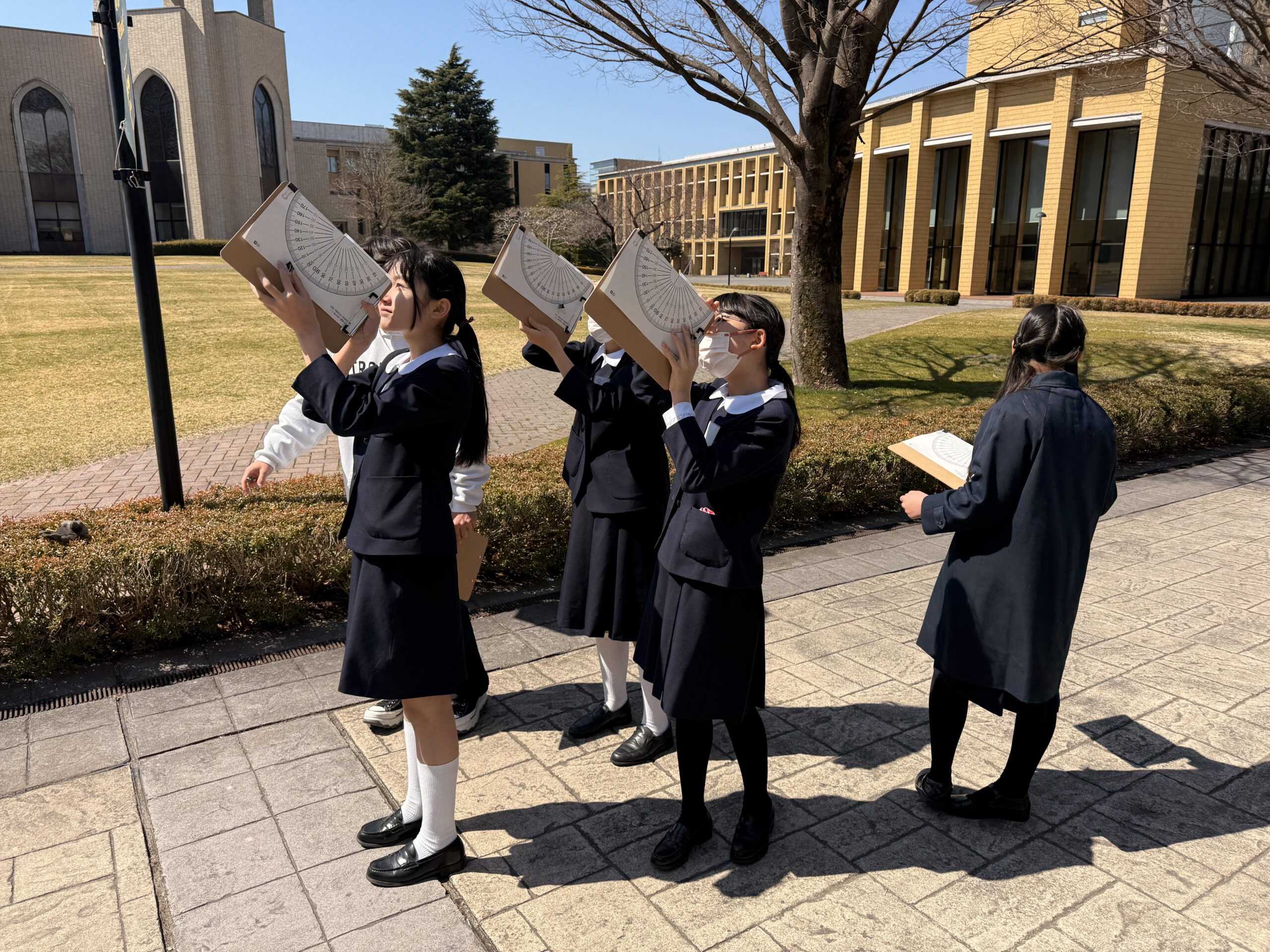 【青山学院大学】＜地球社会共生学部 林ゼミ×青山学院横浜英和小学校＞1day非認知能力トレーニング「歩いて作ろう3Dマップ」を開催