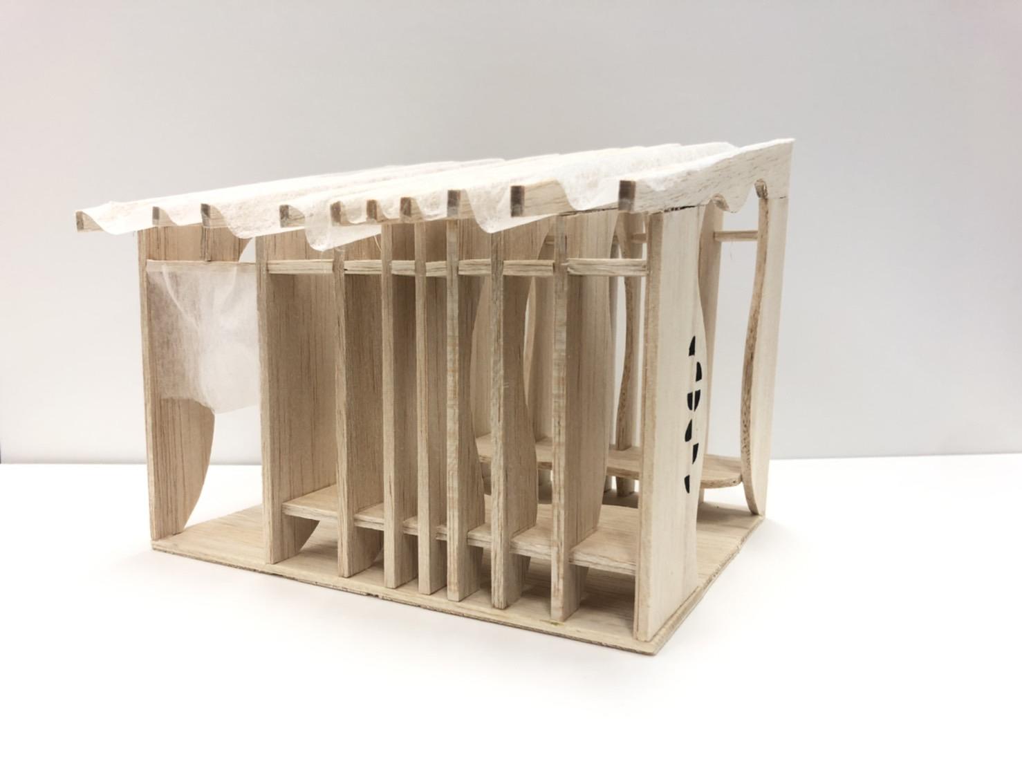 金沢工業大学建築学科の宮下研究室が金沢市と連携し、木材を使った交流拠点「木の場 — KINOBA — 」をデザインし、尾張町に設置。10月15日（土）に、報道機関・関係者向けのオープニングイベントを実施。