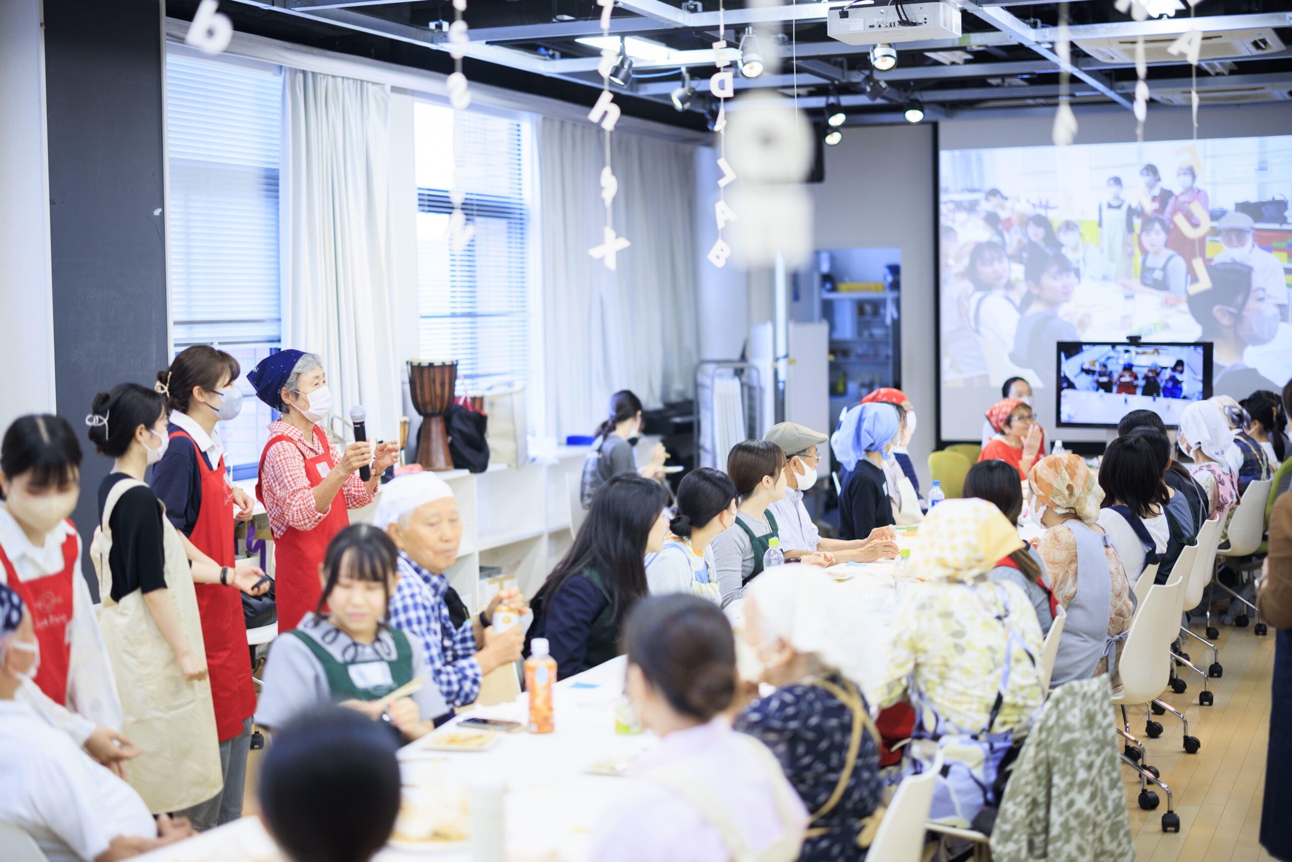 未来と令和・昭和をつなぐ！！ 多世代共創ワークショップを同志社女子大学の学生が大阪・関西万博で開催！