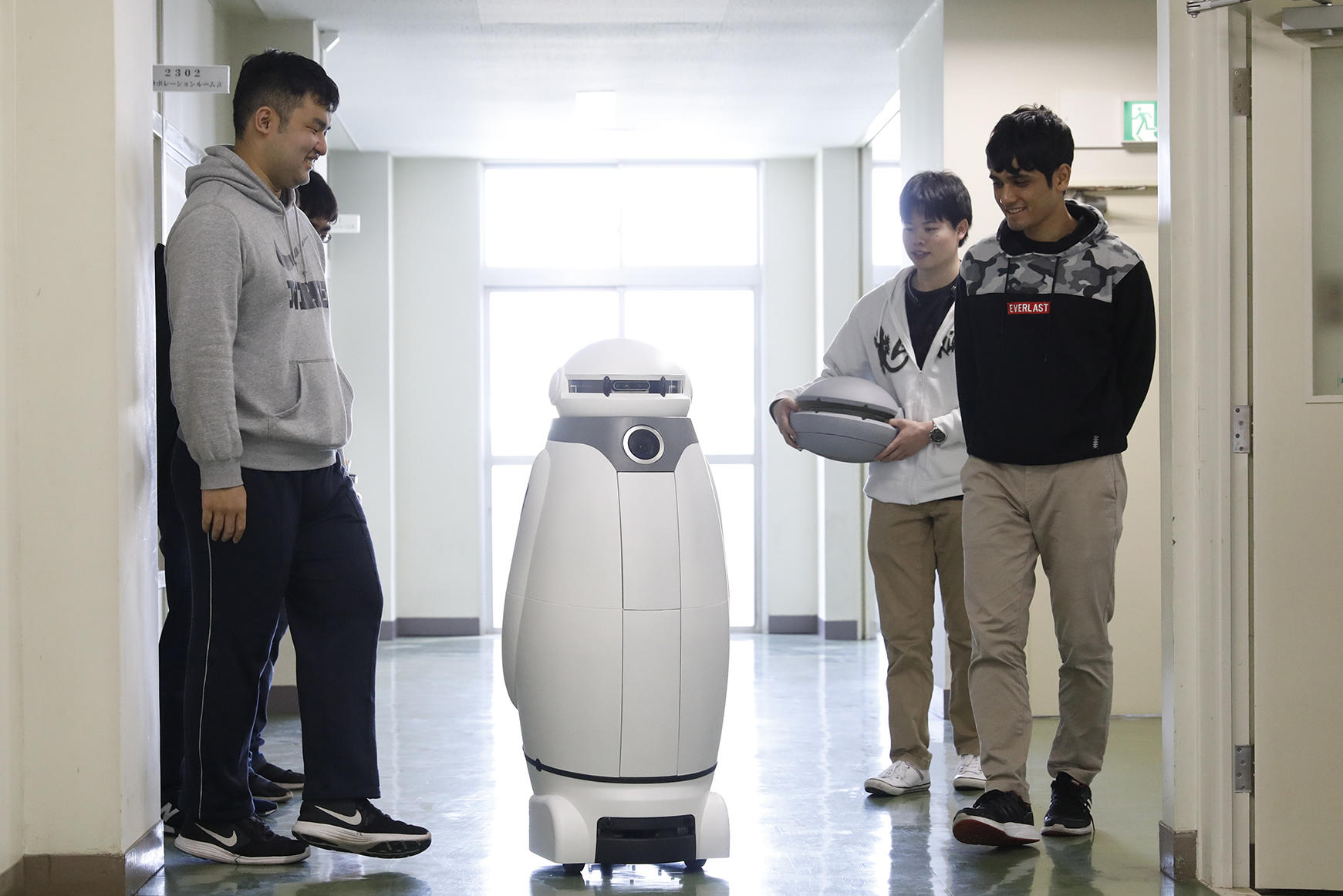 湘南工科大学工学部の学科横断型学修プログラムの第1期生による卒論発表会をオンラインで実施 — 学生の意欲に応える特別なコースでの研究成果を披露