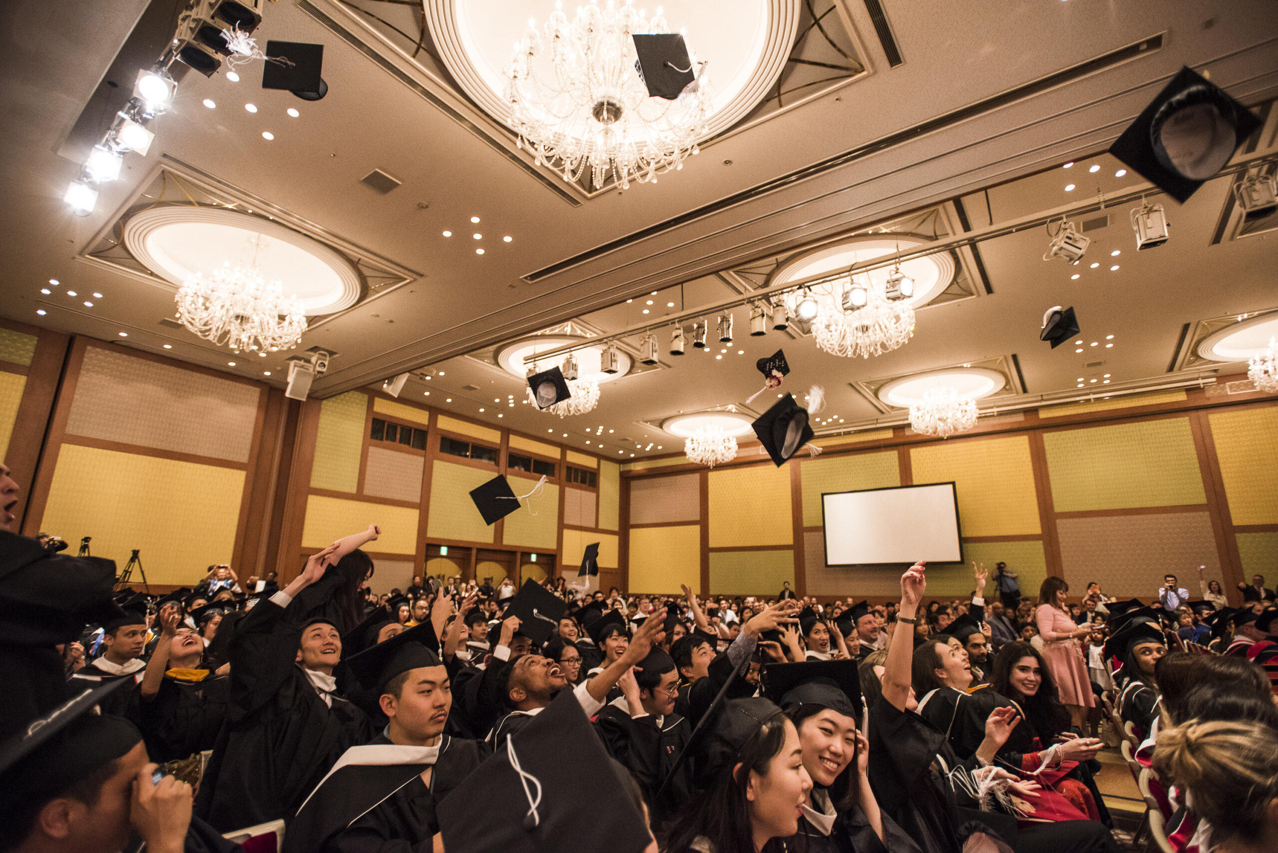 令和初の卒業式 挙行 — ”自らが輝き始める、そんな未来を信じて” — テンプル大学ジャパンキャンパス