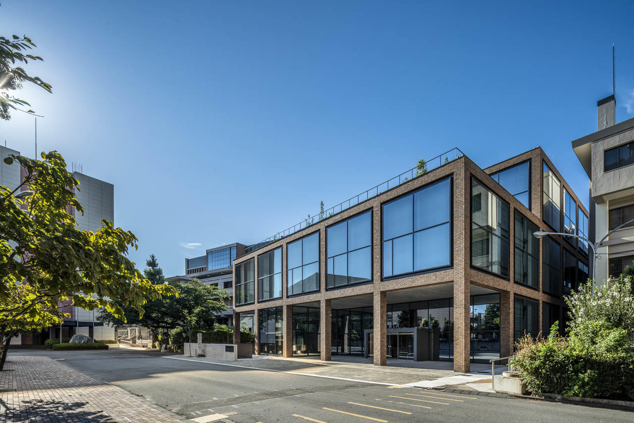 駒澤大学が10月12日に開校140周年・図書館落慶記念式典を開催 — 10月17日には新図書館が開館