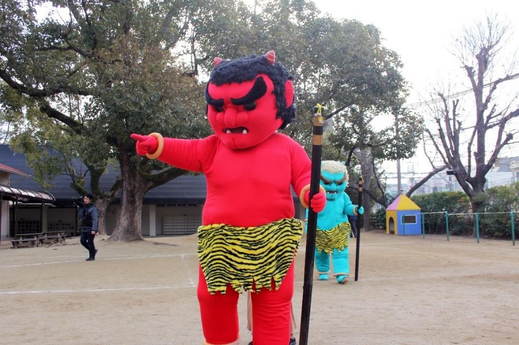 ◆関西大学外国人留学生と幼稚園児が一緒に豆まき◆～弱い心よ、さらば！強く優しい人に！節分を通して国際交流＆日本文化理解を促進～