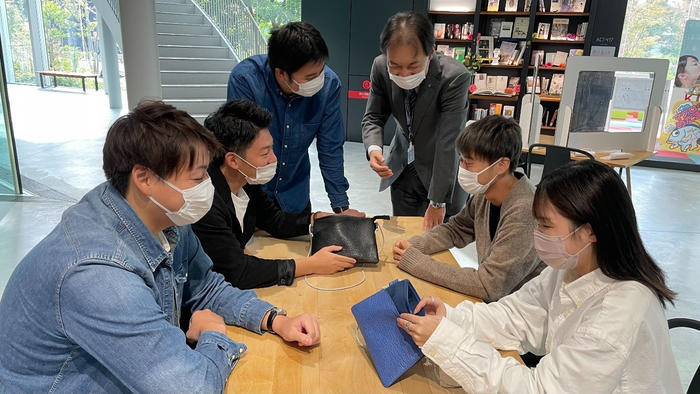 近畿大学生が共同開発した機能性ミニバッグ”サメ革バディバッグPeg”　一般販売開始＆気仙沼市ふるさと納税返礼品に