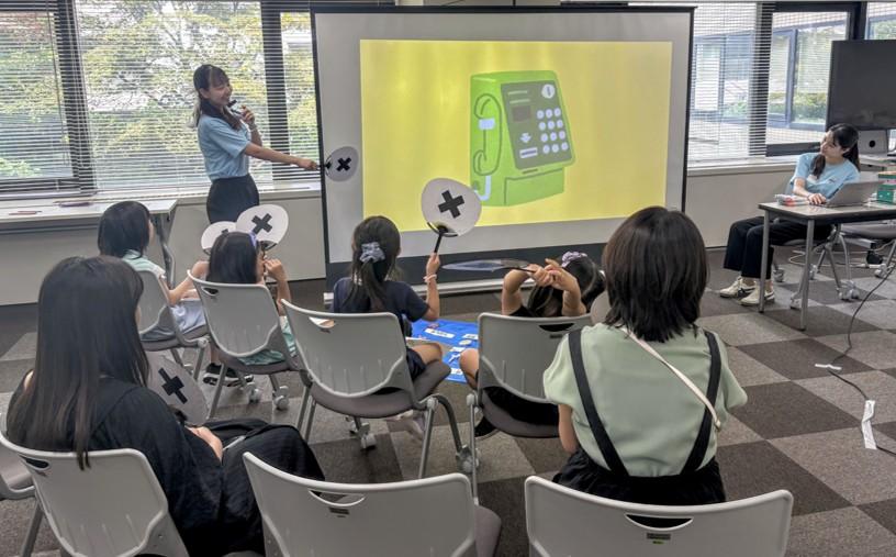 聖心女子大学の学生が小学生を対象とした防災イベントを実施 ― マイ防災ボトル作成ワークショップを通して地震の『もしも』を学ぶ