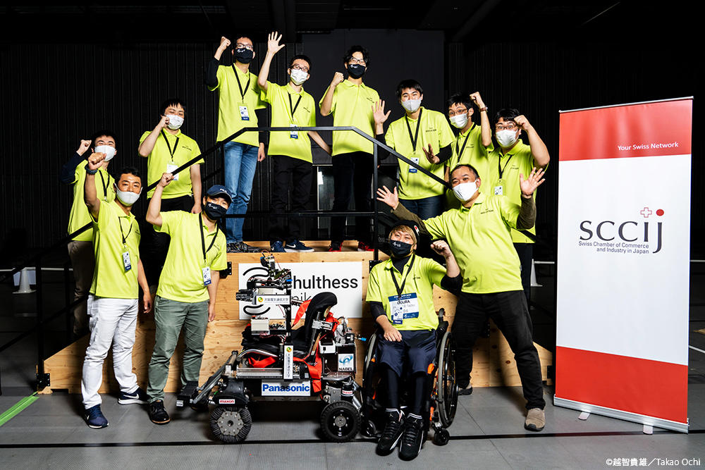 先端科学技術×障がいある「パイロット」国際競技大会に挑戦！電子機械工学科の研究室が『CYBATHLON2020 Global Edition』に出場しました — 大阪電気通信大学