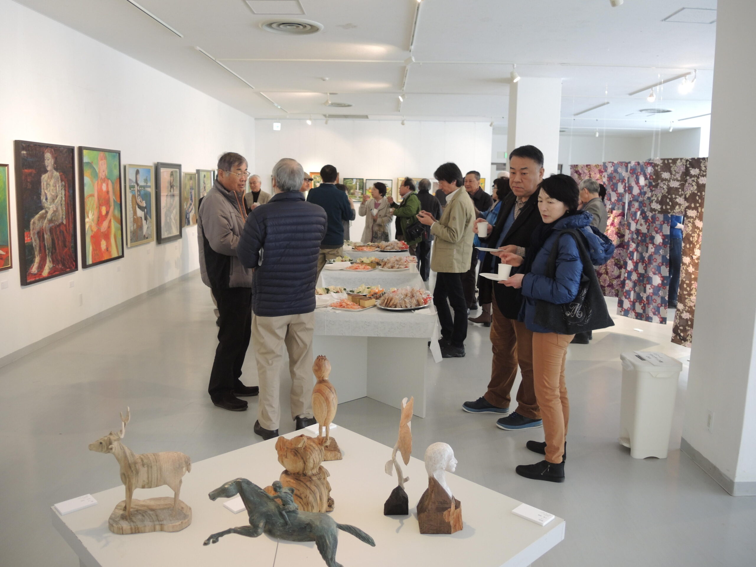 美術を楽しむ、親しむ、学ぶ。第7回生涯学習公開講座受講者作品展開催 — 横浜美術大学