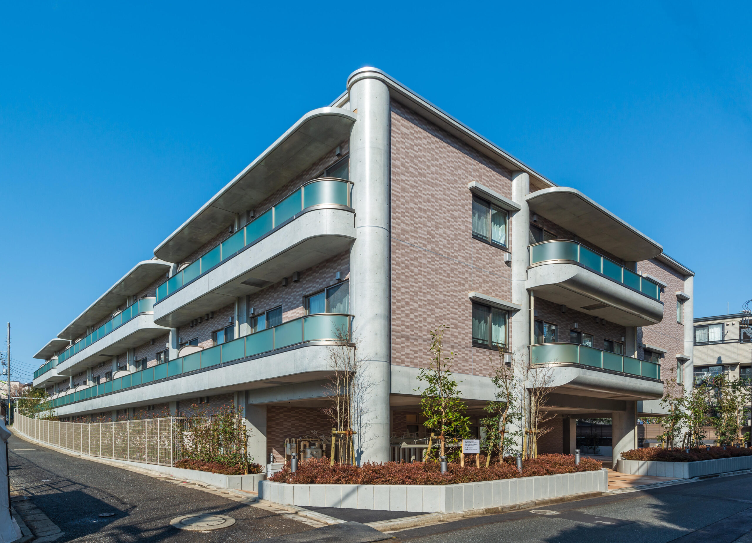 成城大学生のための学生寮がこの春開設 — ＜国際交流学生寮＞アミスタ南烏山がオープン — さまざまな国の留学生との共同生活で異文化コミュニケーション