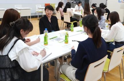 全国女子大学「実就職率No.1*」を支える「社会人メンター制度」　２万人を突破したプログラム利用学生に向け、システムの利便性を高める–昭和女子大学