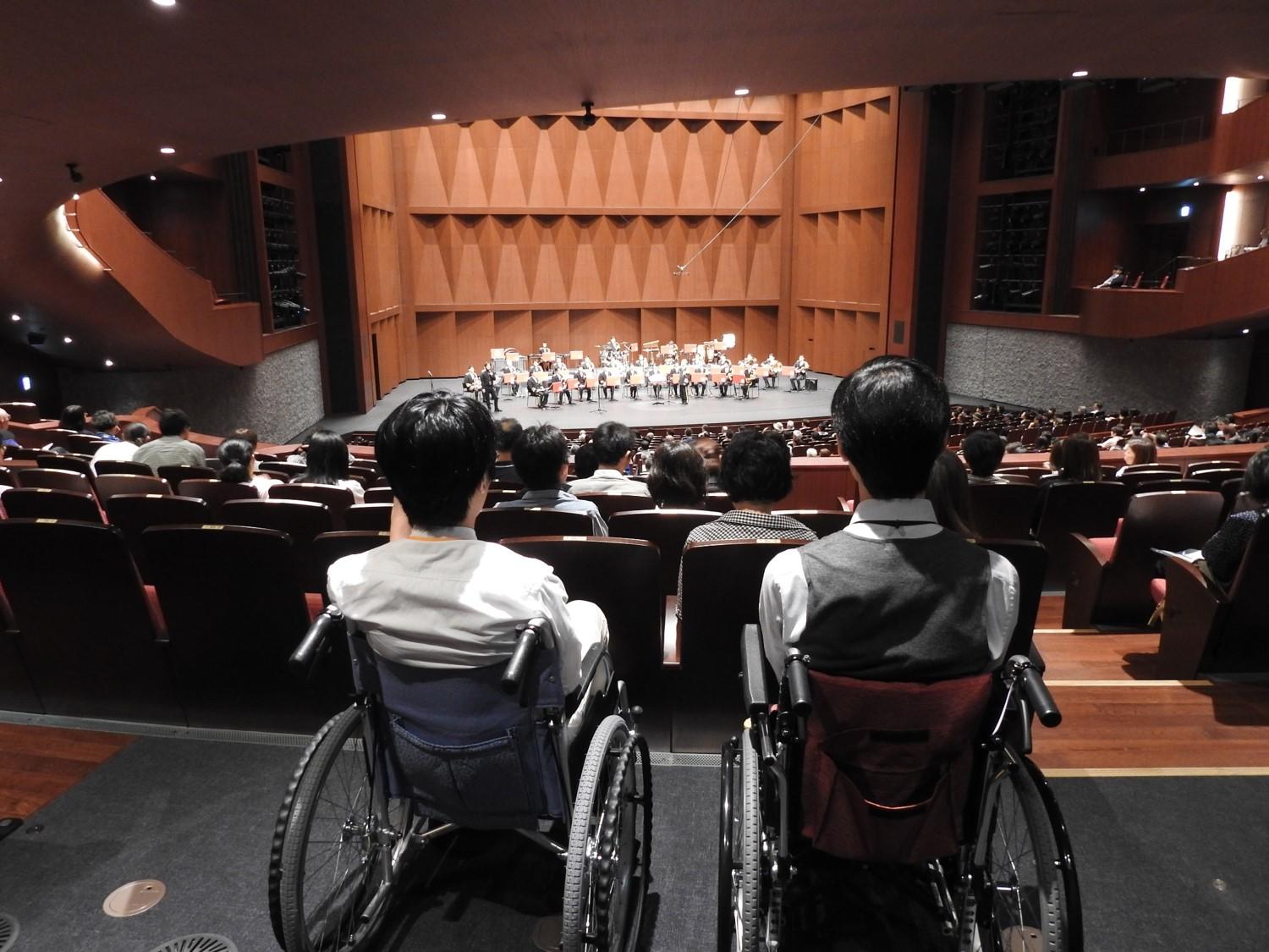 演奏中に災害が起きたら…北海道科学大学が札幌文化芸術劇場hitaruの避難訓練コンサートに参加