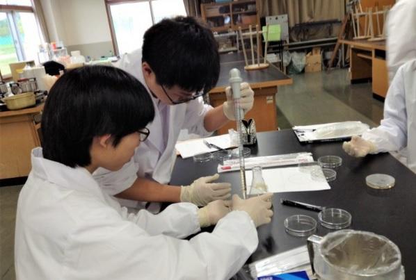 酪農学園大学の田村豊教授が「薬剤耐性（AMR）対策推進国民啓発会議」で、高大連携教育「耐性菌を知り、そして対策を考えよう！」について紹介 — 同大附属とわの森三愛高校で実施