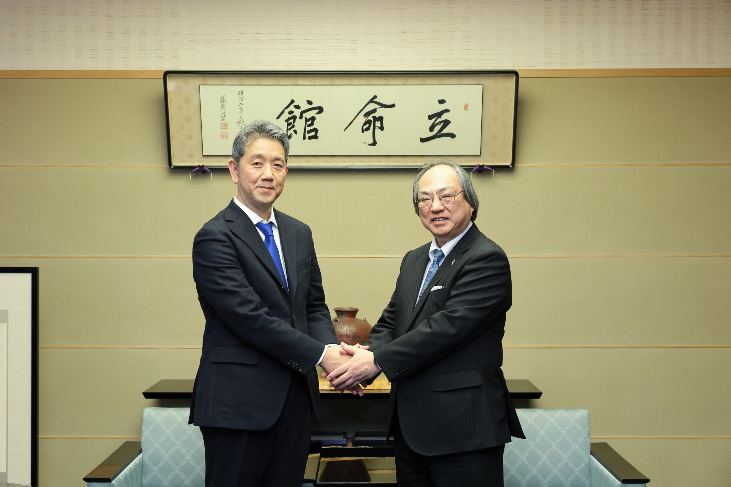 立命館大学と丸善雄松堂が包括連携協定を2023年12月15日締結–英文に特化した学術出版の実施・学術成果の世界発信等で連携・協力