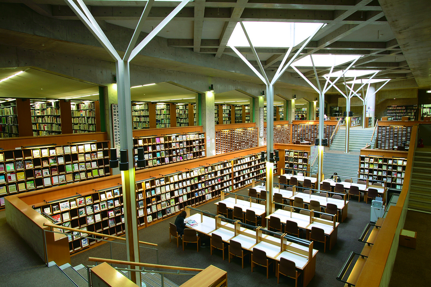 実践女子大が高校生・受験生に大学図書館を無料開放 — 受験勉強のモチベーションアップに利用はいかが