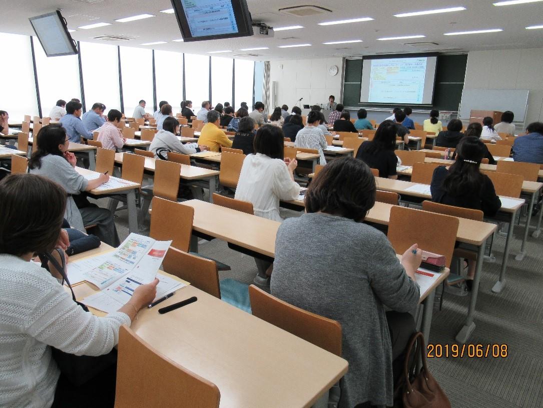 毎年恒例、保護者懇談会を実施＝約500名の保護者・保証人が参加 — 淑徳大学