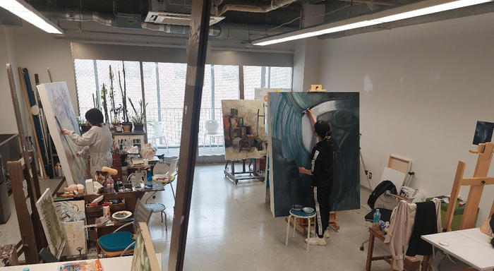 近畿大学×大阪芸術大学　合同美術展を高島屋大阪店で開催　「つかめ！未来 — 関西美術大学選抜展」＜油画＞