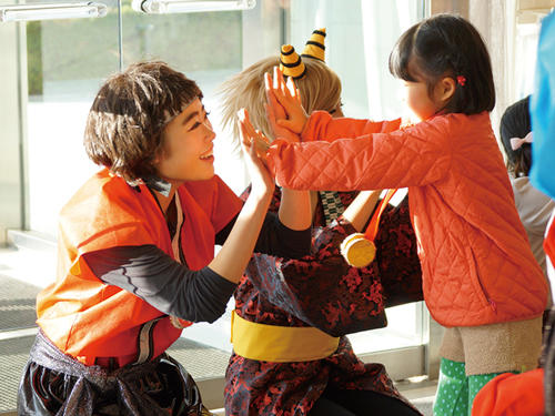 甲南女子大学が12月14日に親子で楽しめる音楽劇『うみのだいぼうけん～人魚姫をすくえ！～』を上演 — 地域の親子を対象に学生250名が「総合子どもカーニバル」を開催