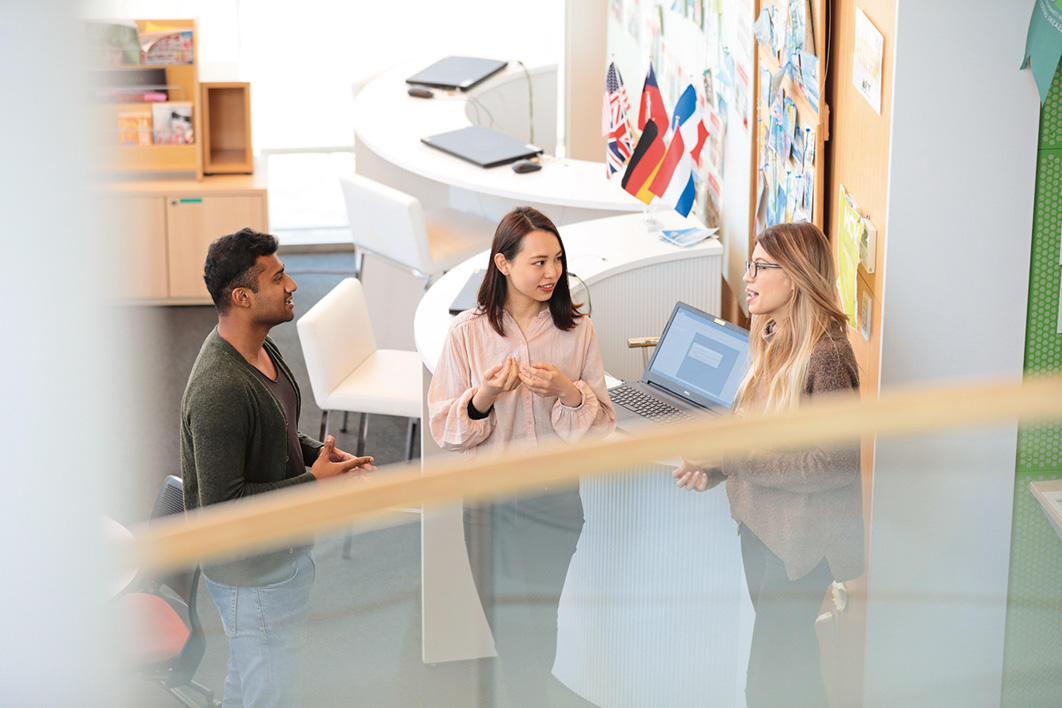 武蔵大学のキャンパス内留学が体験できる国際村 — 気軽に外国語を身につけるチャンス！