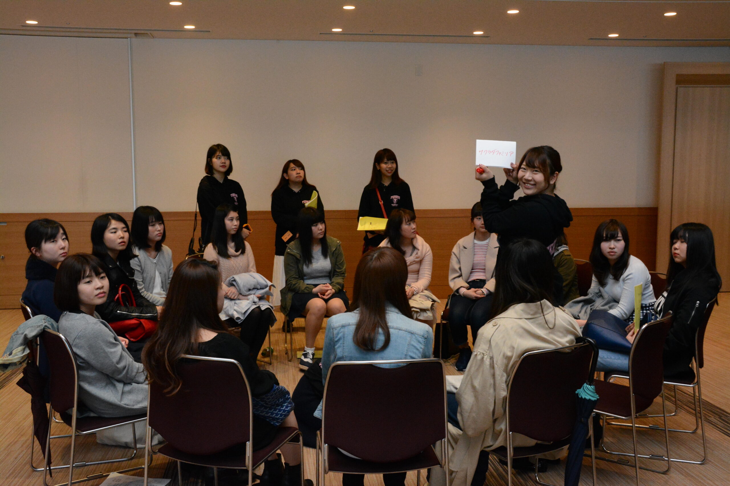 新入生を学生目線でピア・サポートする「上級生リーダー」が活躍 — フェリス女学院大学