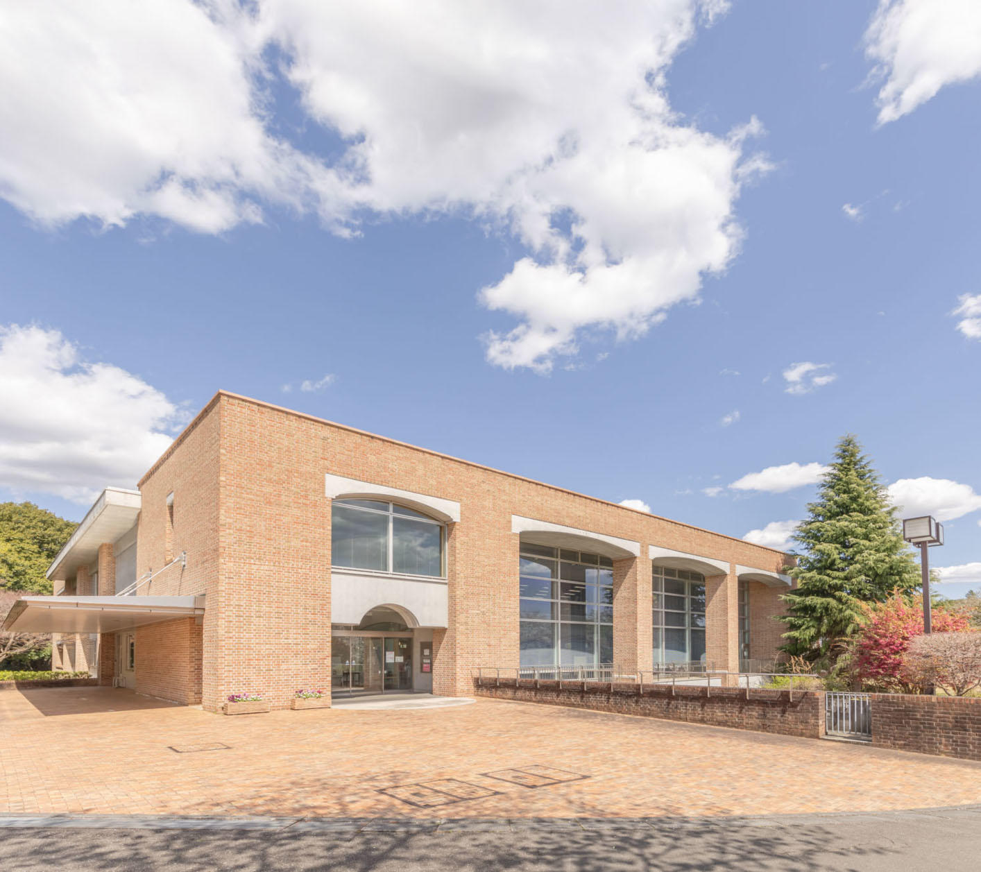 東洋英和女学院大学が図書館の利用対象者を拡大 ― 10月1日から横浜市の保育・教育関係者も利用可能に