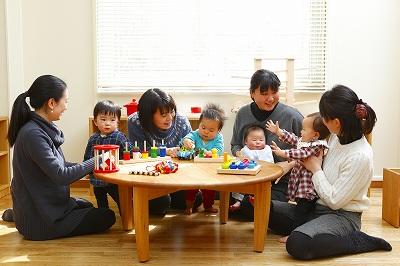 聖心女子大学が子育て支援室マーガレットルームで、わくわくプログラム「歌と音遊びの教室 — 赤ちゃんの聞こえと発達を知ろう –」を開催