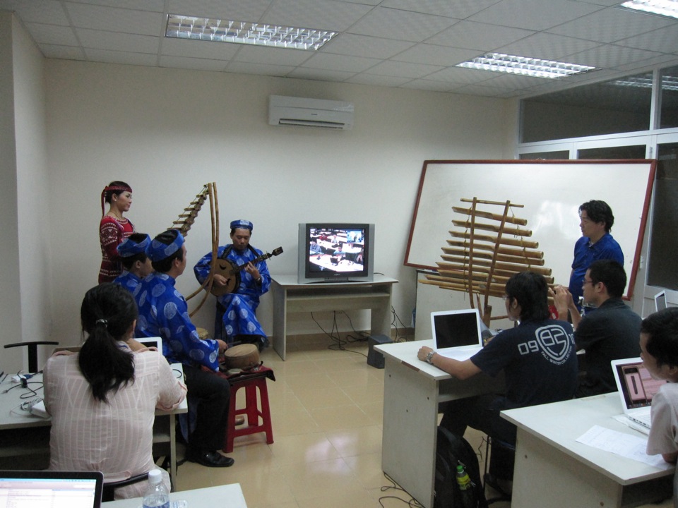 ホーチミン市工科大学と法政大学情報技術（IT）研究センターが共同でiPhone アプリケーション開発基礎講座を開催――３月１８日には成果報告会も