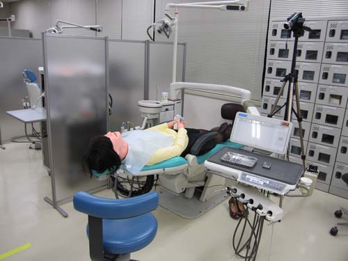 世界で初の患者ロボットのＯＳＣＥ導入に成功――昭和大学歯学部が「患者ロボットプレス発表会」を開催