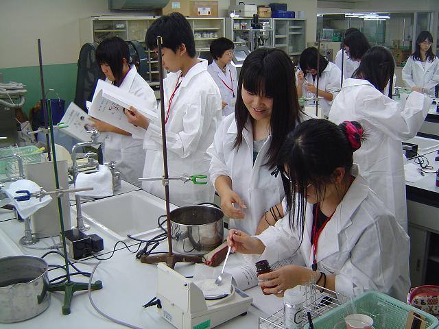 夏休みに科学や薬学の面白さを体験――東邦大学が７、８月に中高生対象の「理科教室」「薬学教室」「実験教室」を開催